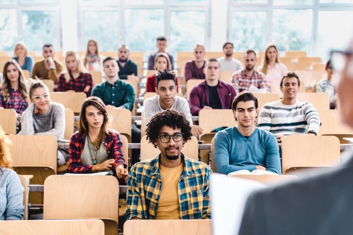 Students in the lecture hall at a lecture